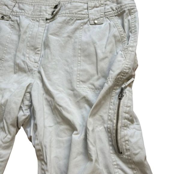 Reitmans women’s cream‎ cargo short size 15 - Picture 5 of 11